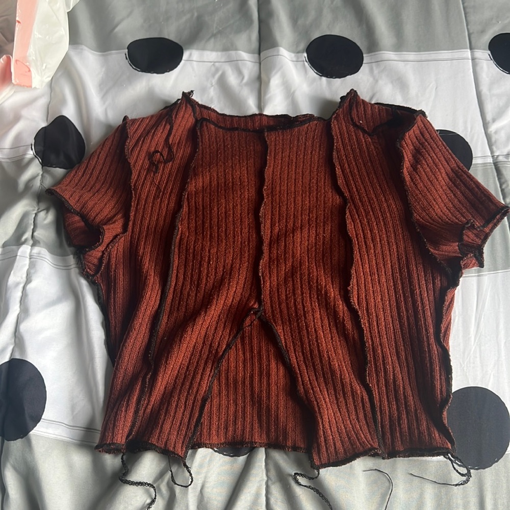 crop top with slit at the bottom